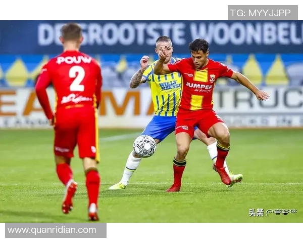 前进鹰与瓦尔韦克的激烈对决揭示足球战术与团队精神的完美结合