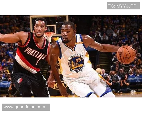 雷霆勇士西部决赛激战一触即发球迷期待巅峰对决的精彩瞬间 雷霆勇士西部决赛激战一触即发球迷期待巅峰对决的精彩瞬间